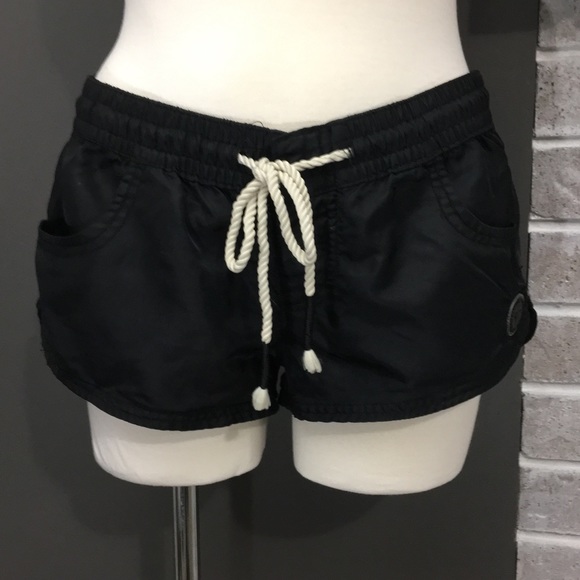 Roxy boardshorts - Picture 2 of 8